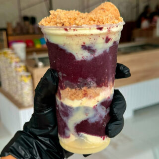Açaí 300ml + 2 adicionais