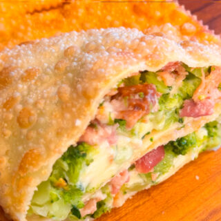 Pastel de brócolis com bacon e Palmito